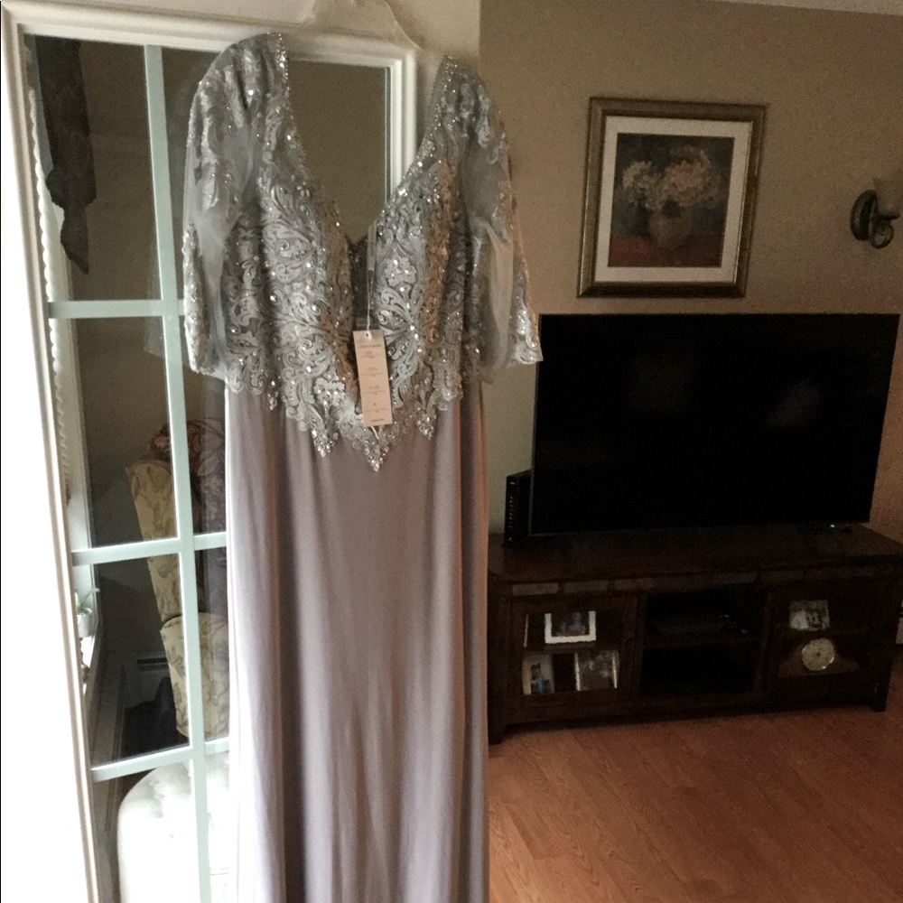 Formal Evening Dress - Picture 3 of 6